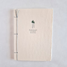Cargar imagen en el visor de la galería, Libreta "This world is but a canvas": Henry David Thoreau