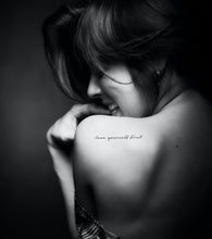 Cargar imagen en el visor de la galería, Pack de tatuajes temporales con palabras inspiradoras