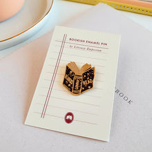 Cargar imagen en el visor de la galería, Pin esmaltado "Readers Gonna Read"