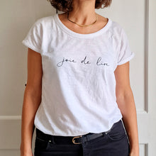 Cargar imagen en el visor de la galería, Camiseta &quot;Joie de Lire&quot;
